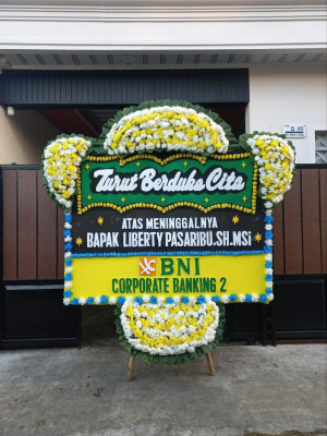 Papan Bunga Duka di Babul Makmur