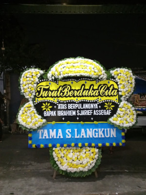 Papan Bunga Duka di Babul Makmur